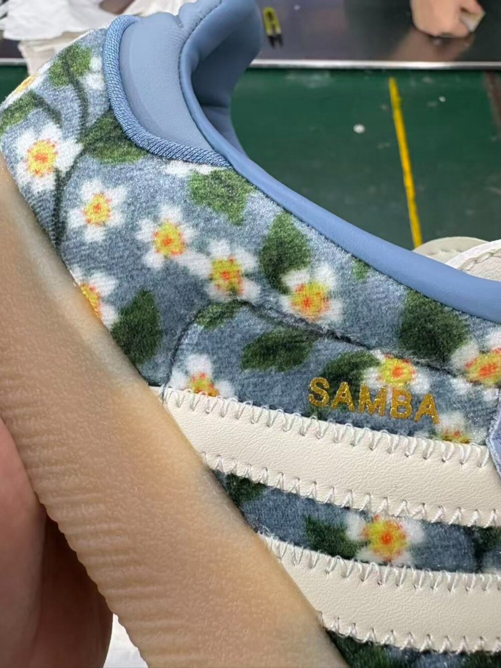 Adidas Samba Blue Floral Daisy Print Gum Sole Shoes - Picture 3 of 6